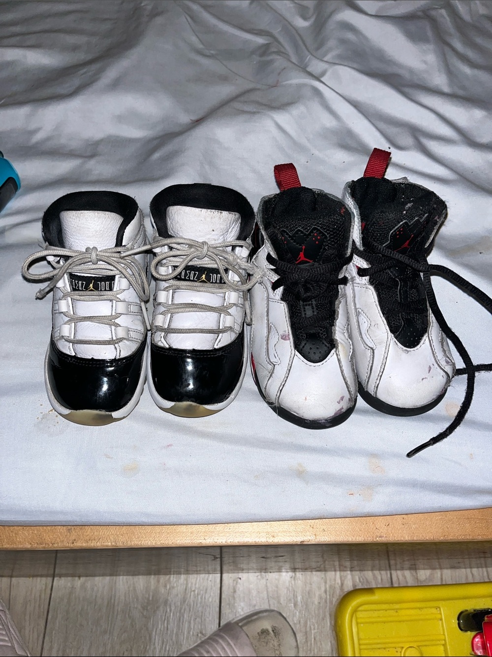 Jordan Kids Sneakers in White, Black and Red